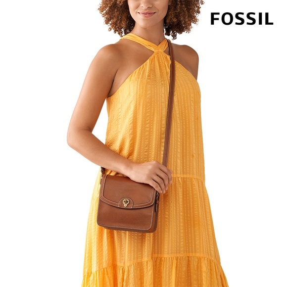 Brand New  Fossil  Ainsley Eco Leather Small Flap Crossbody In Brown With Tag - Picture 1 of 13